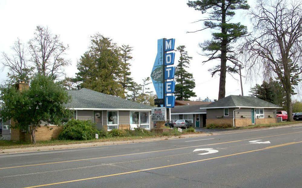 Forest Lake Motel Grand Rapids Exteriér fotografie